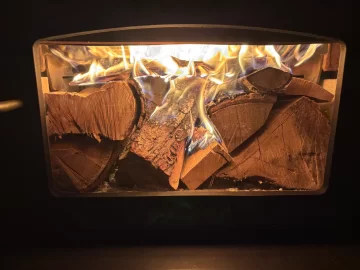 [Hearth.com] What Is In Your Stove Right Now?