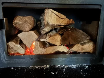 [Hearth.com] What Is In Your Stove Right Now?