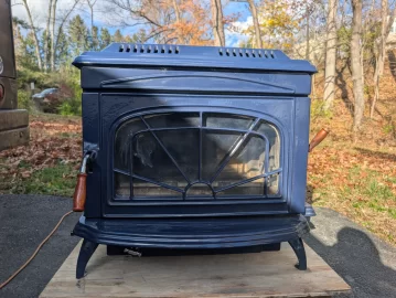 [Hearth.com] Freestanding Blue Enamel Waterford woodburning stove in Glen Mills, Pa