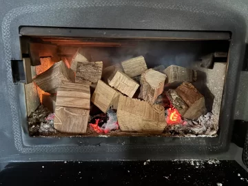 [Hearth.com] What Is In Your Stove Right Now?