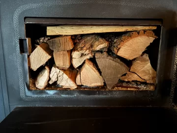 [Hearth.com] What Is In Your Stove Right Now?