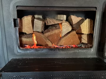 [Hearth.com] What Is In Your Stove Right Now?