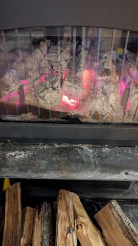 [Hearth.com] What Is In Your Stove Right Now?