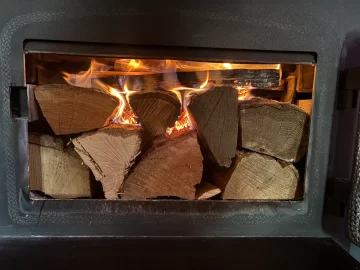 [Hearth.com] What Is In Your Stove Right Now?
