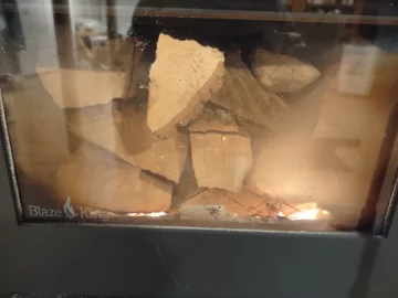 [Hearth.com] What Is In Your Stove Right Now?