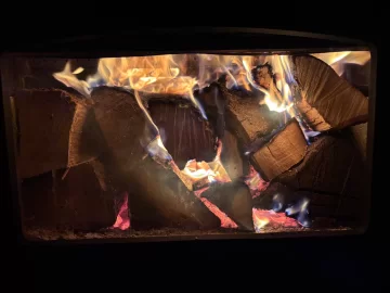 [Hearth.com] What Is In Your Stove Right Now?