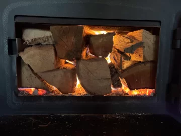 [Hearth.com] What Is In Your Stove Right Now?