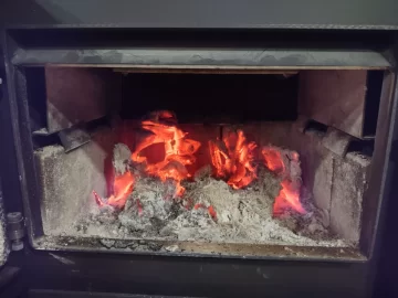 [Hearth.com] What Is In Your Stove Right Now?