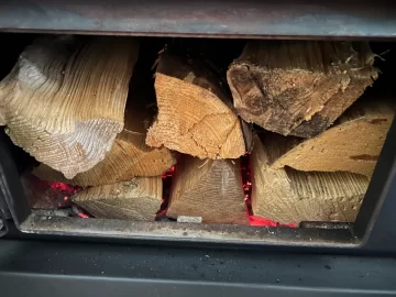 [Hearth.com] What Is In Your Stove Right Now?