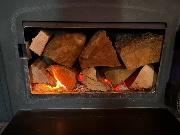 [Hearth.com] What Is In Your Stove Right Now?