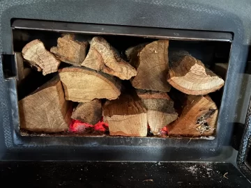 [Hearth.com] What Is In Your Stove Right Now?