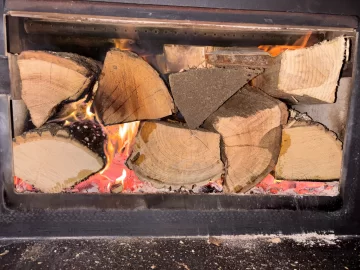 [Hearth.com] What Is In Your Stove Right Now?