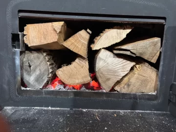 [Hearth.com] What Is In Your Stove Right Now?