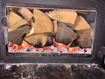 [Hearth.com] What Is In Your Stove Right Now?