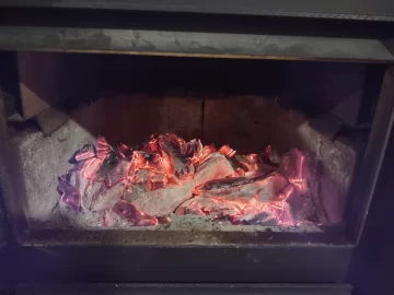 [Hearth.com] What Is In Your Stove Right Now?