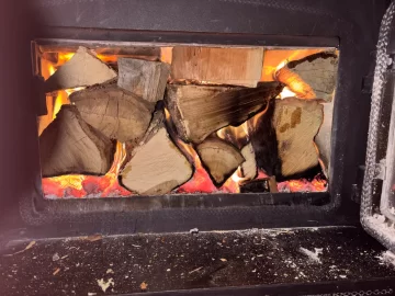 [Hearth.com] What Is In Your Stove Right Now?