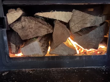 [Hearth.com] What Is In Your Stove Right Now?