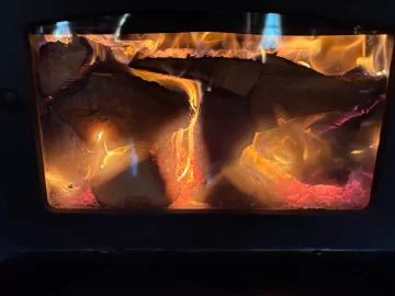 [Hearth.com] What Is In Your Stove Right Now?