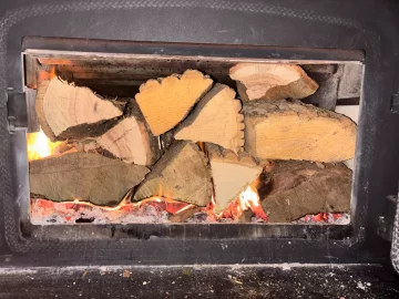 [Hearth.com] What Is In Your Stove Right Now?