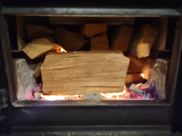 [Hearth.com] What Is In Your Stove Right Now?