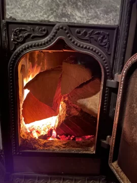 [Hearth.com] What Is In Your Stove Right Now?