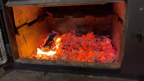 [Hearth.com] Unable to keep the fire running full - Princess32