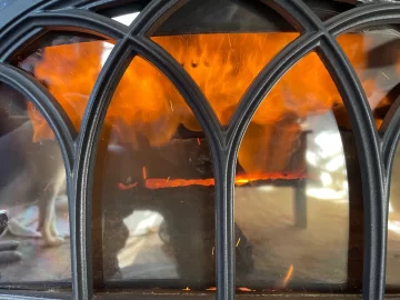 [Hearth.com] What Is In Your Stove Right Now?