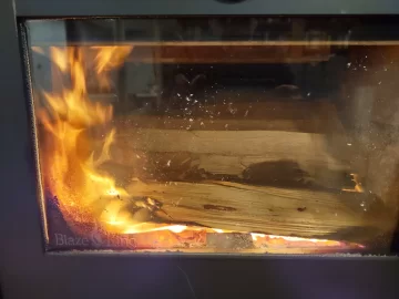 [Hearth.com] What Is In Your Stove Right Now?