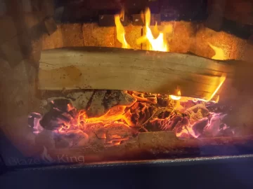 [Hearth.com] What Is In Your Stove Right Now?