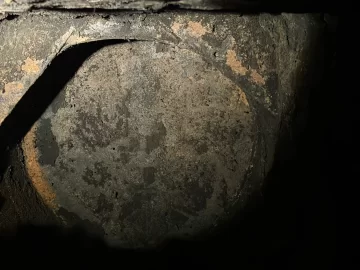 [Hearth.com] Still trying to figure out how to get this thing open so I can burn wood.