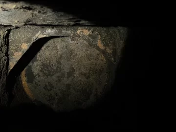 [Hearth.com] Still trying to figure out how to get this thing open so I can burn wood.