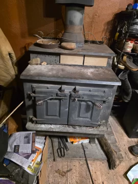 [Hearth.com] Help identifying my wood stove