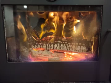 [Hearth.com] What Is In Your Stove Right Now?