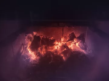 [Hearth.com] What Is In Your Stove Right Now?