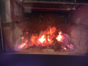 [Hearth.com] What Is In Your Stove Right Now?