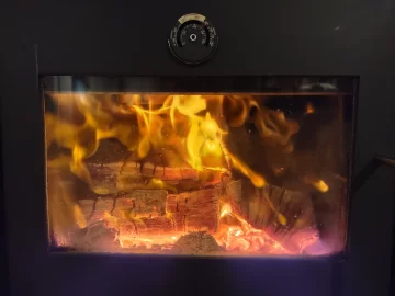 [Hearth.com] What Is In Your Stove Right Now?