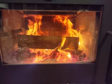 [Hearth.com] What Is In Your Stove Right Now?