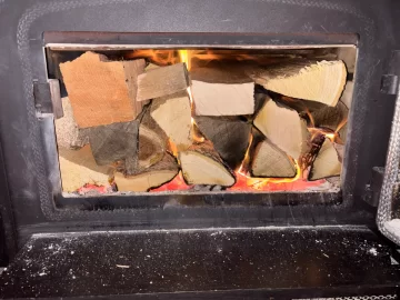 [Hearth.com] What Is In Your Stove Right Now?