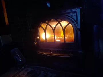 [Hearth.com] What Is In Your Stove Right Now?