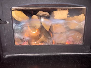 [Hearth.com] What Is In Your Stove Right Now?