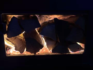 [Hearth.com] What Is In Your Stove Right Now?