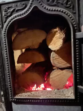 [Hearth.com] What Is In Your Stove Right Now?