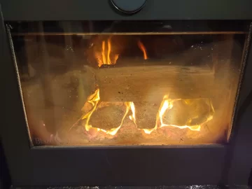 [Hearth.com] What Is In Your Stove Right Now?