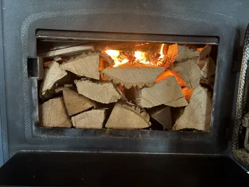 [Hearth.com] What Is In Your Stove Right Now?