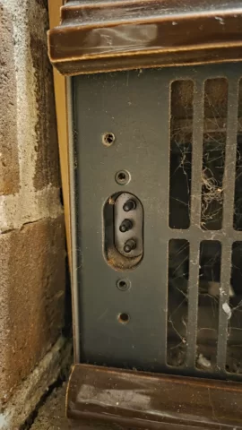 [Hearth.com] Anyone no what brand stove this is.