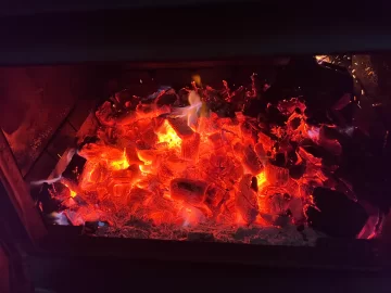 [Hearth.com] What Is In Your Stove Right Now?