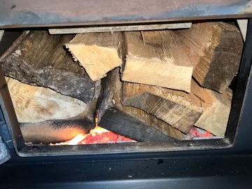 [Hearth.com] What Is In Your Stove Right Now?