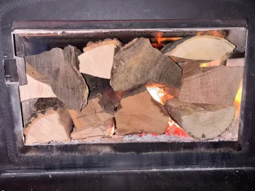 [Hearth.com] What Is In Your Stove Right Now?