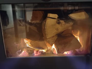 [Hearth.com] What Is In Your Stove Right Now?