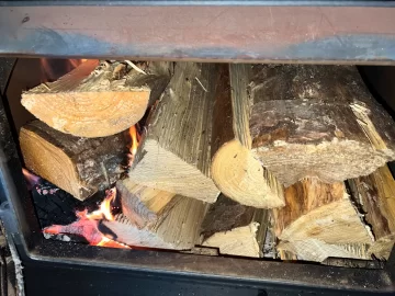 [Hearth.com] What Is In Your Stove Right Now?